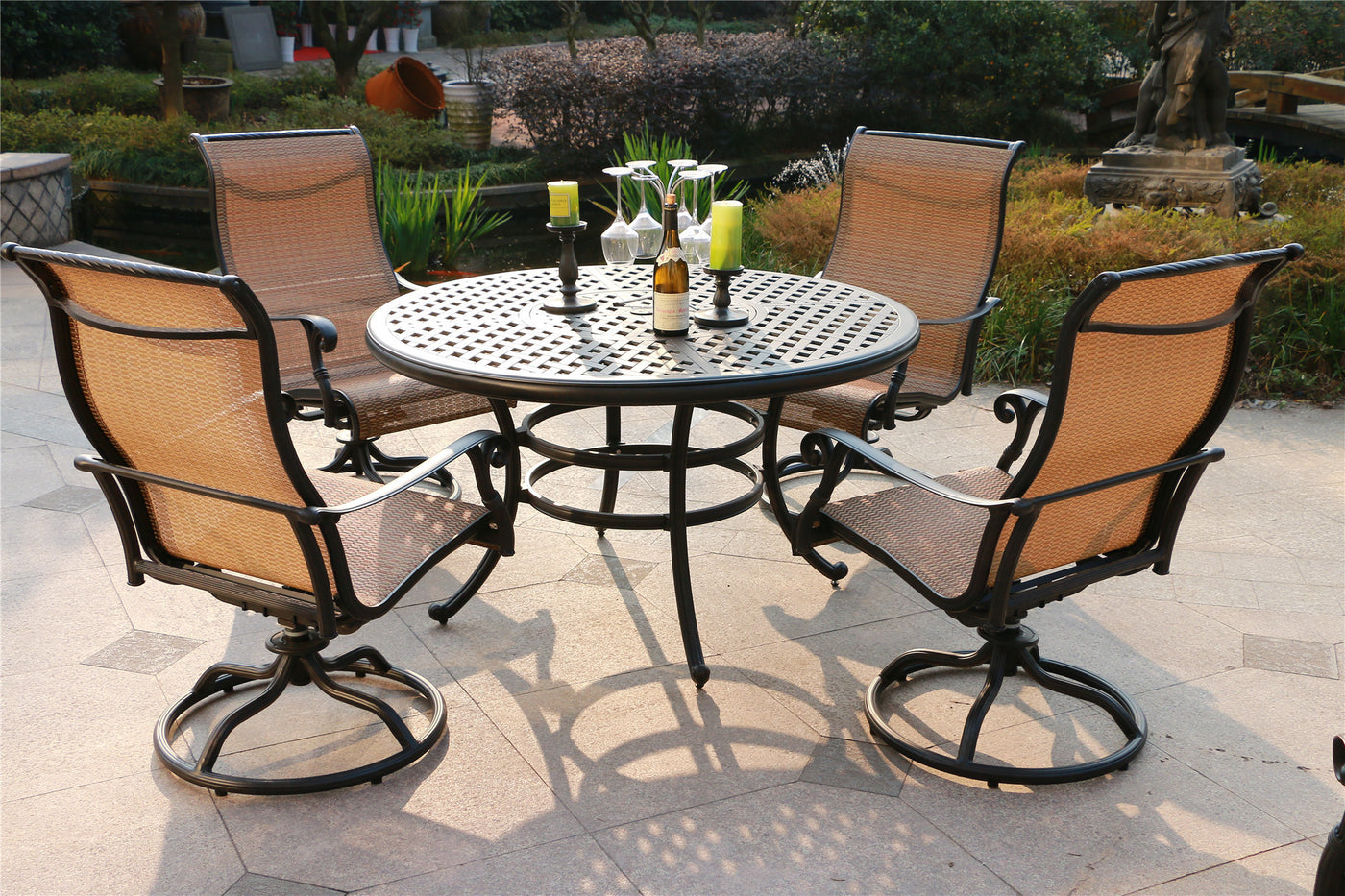 Round 4 - Person 51.97" Long Dining Set