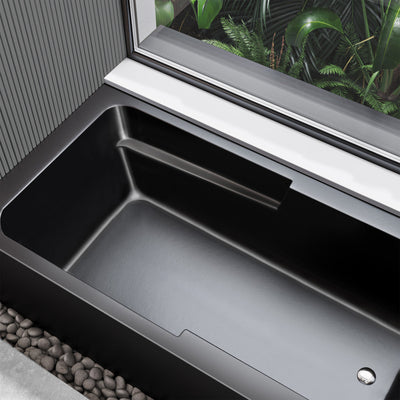 Swiss Madison Voltaire 60" x 32" Right-Hand Drain Alcove Bathtub with Apron in Matte Black SM-AB542MB