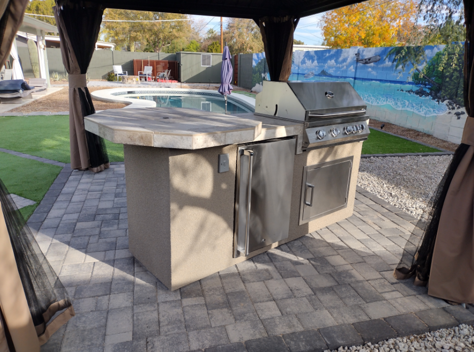 Kokomo Grills Poly 7'6" BBQ Island with Octagon Bar on Three Sides and Built In BBQ Grill_POLY