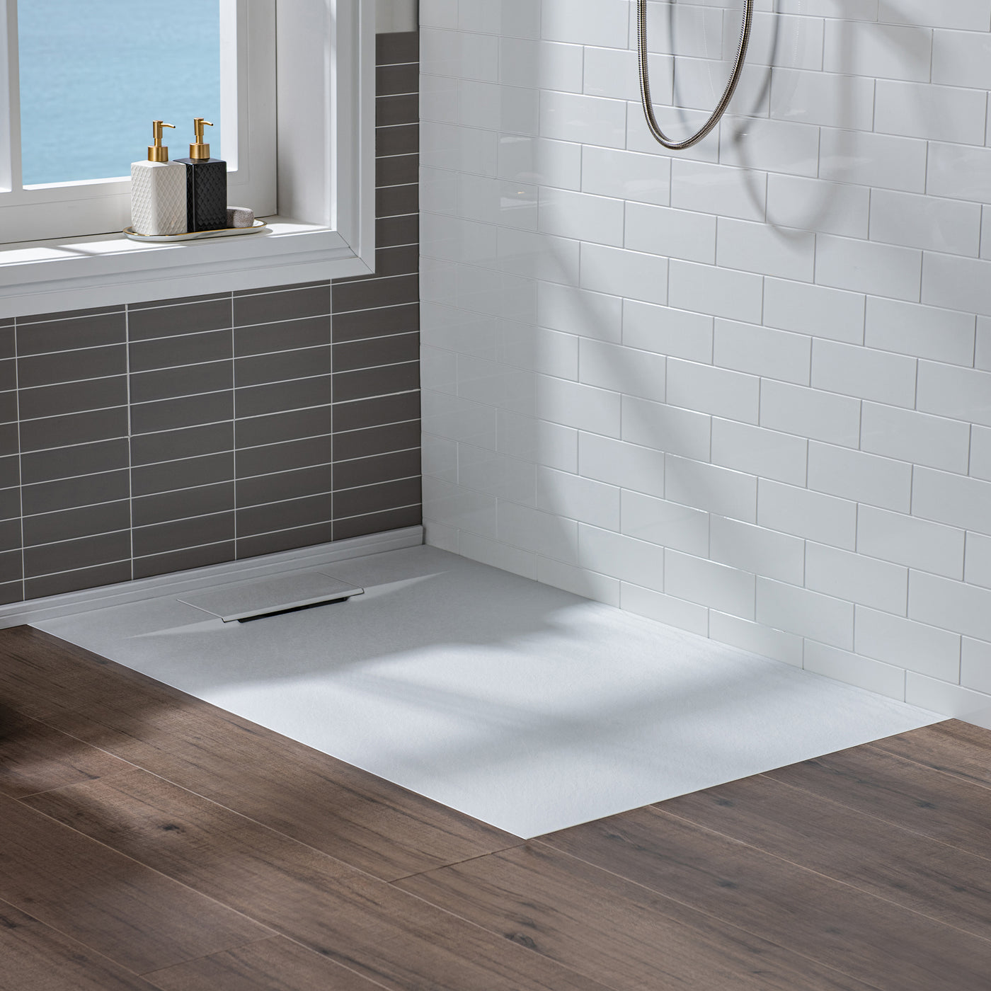 WOODBRIDGE 60-in L x 32-in W Zero Threshold End Drain Shower Base with Center Drain Placement, Matching Decorative Drain Plate and Tile Flange, Wheel Chair Access, Low Profile, White