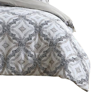 BENZARA Owen 8 Piece Queen Bed Set, Quatrefoil Print, The Urban Port, White, Gray - BM277015