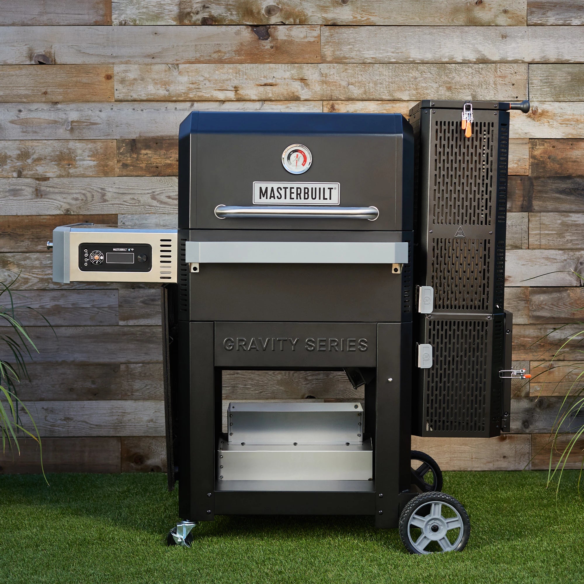 Gravity Series® 800 with Cover and Pizza Oven Bundle - Image 2